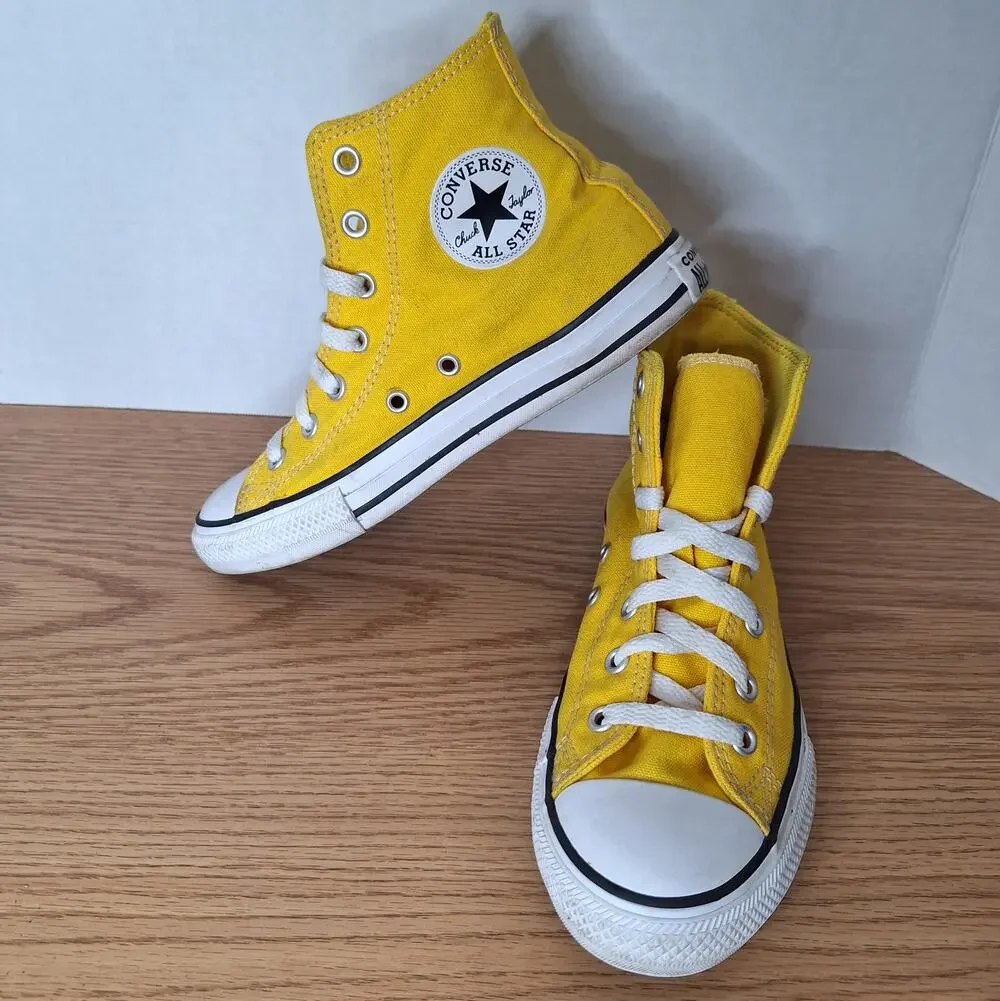 Converse Chuck Taylor All Star Big Logo High Top Sneakers Yellow (Youth Size 2)